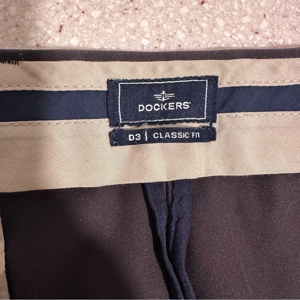 Bundle of 2 Dockers Classic Fit in Brown & Tan 38x32 Dress Pants 100% Cotton EUC